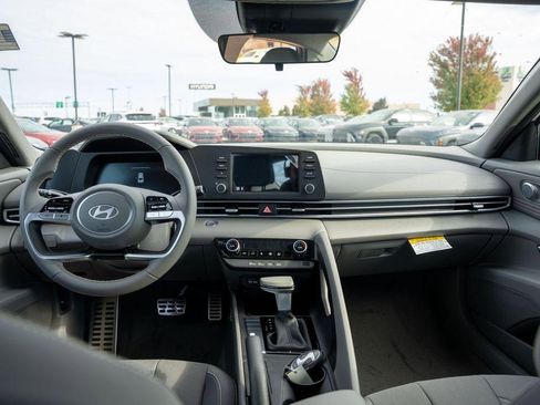 New 2025 Hyundai Elantra Sport image 16