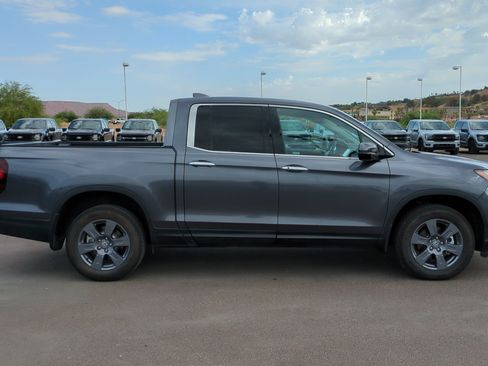 Used 2020 Honda Ridgeline RTL-E image 2