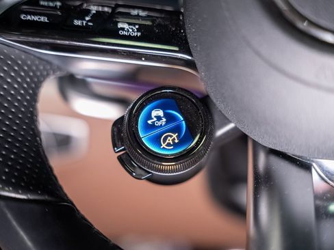 Used 2022 Mercedes-Benz E 53 AMG 4MATIC Sedan w/ Driver Assistance Package image 36