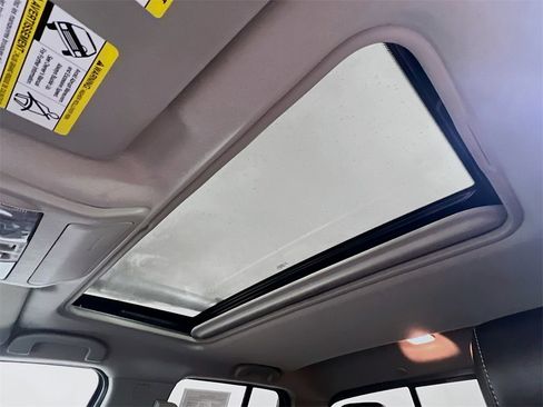 Used 2020 Nissan Frontier PRO-4X image 21