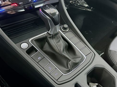 New 2026 Volkswagen Jetta SE image 16