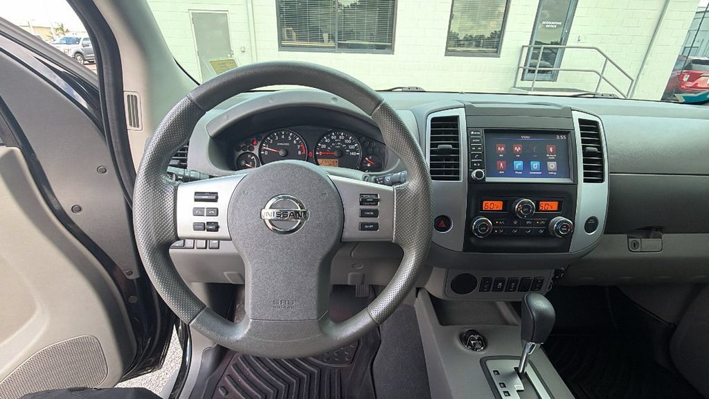 Used 2021 Nissan Frontier SV RWD image 16