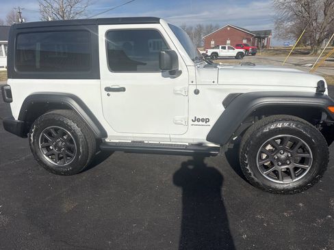 Used 2023 Jeep Wrangler Sport image 6