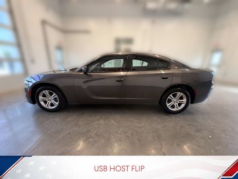 Used 2022 Dodge Charger SXT RWD image 9