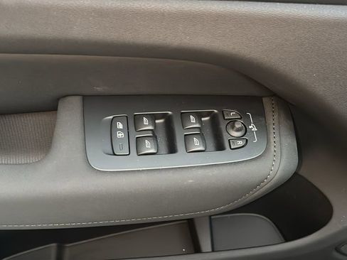 New 2026 Volvo XC60 B5 Plus w/ Climate Package AWD/4WD image 13