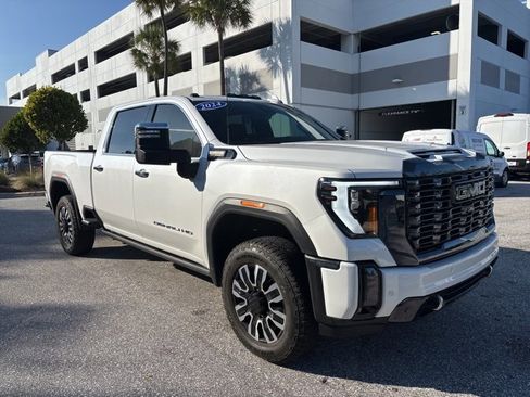 Used 2024 GMC Sierra 2500 Denali Ultimate image 1