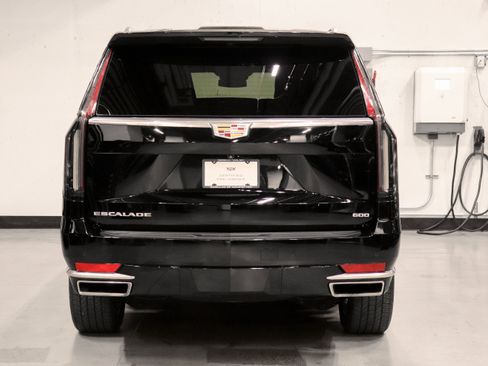Certified 2022 Cadillac Escalade ESV Luxury AWD/4WD image 4