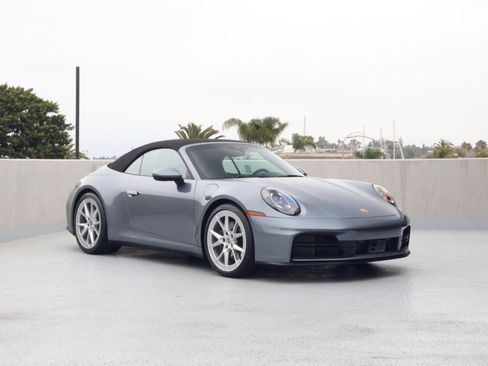 Certified 2025 Porsche 911 Carrera RWD image 8