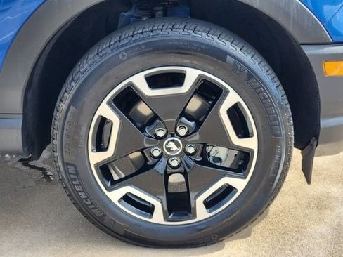 Used 2023 Ford Bronco Sport Outer Banks w/ Tech Package AWD/4WD image 10