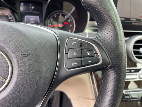 Used 2017 Mercedes-Benz GLC 300 4MATIC image 17