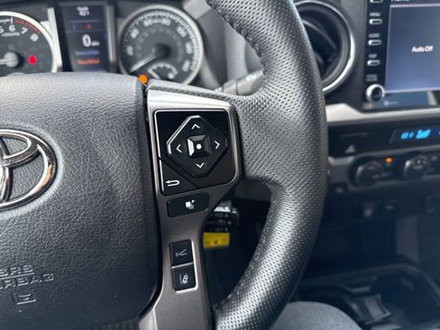 Used 2022 Toyota Tacoma 4x4 Double Cab image 30