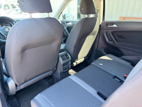 Used 2021 Volkswagen Tiguan S image 17