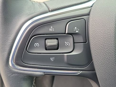 Used 2023 Buick Encore GX Preferred w/ Cold Weather Comfort Package FWD image 17