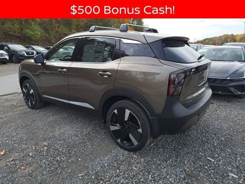 New 2026 Nissan Kicks SR image 3