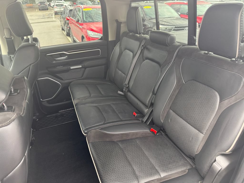 Used 2022 RAM 1500 Laramie AWD/4WD image 30