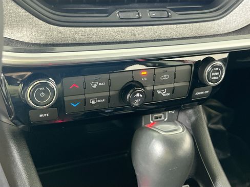 Used 2022 Jeep Compass Latitude AWD/4WD image 15