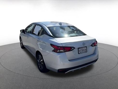 Used 2025 Nissan Versa SV FWD image 11