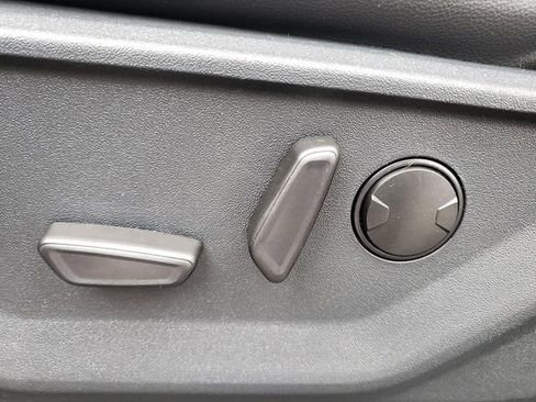 New 2025 Ford F150 Lariat w/ Equipment Group 501A Mid image 16