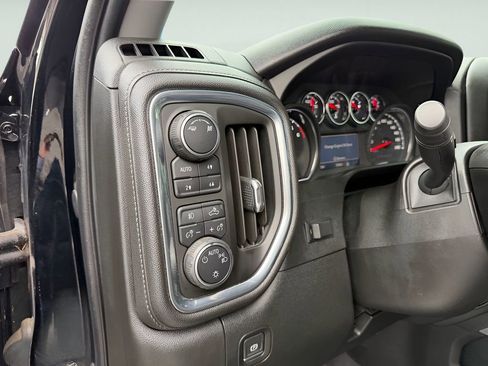 Used 2019 Chevrolet Silverado 1500 LT Trail Boss image 23