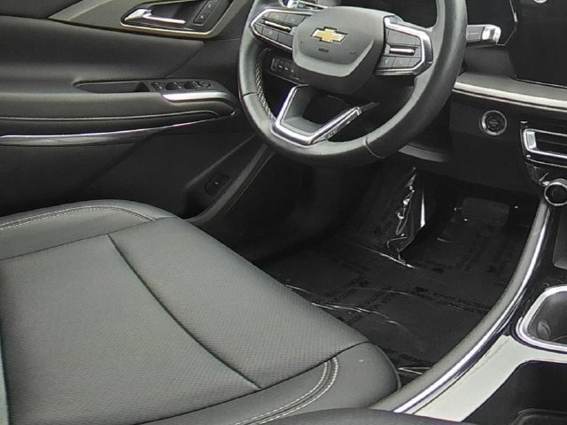 Used 2025 Chevrolet Traverse LT AWD/4WD image 33