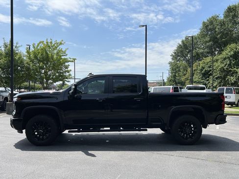 Used 2025 Chevrolet Silverado 2500 LT w/ Trail Boss Package AWD/4WD image 6