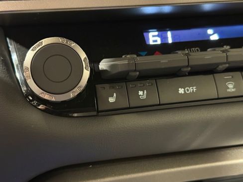 New 2026 Toyota Tundra Platinum AWD/4WD image 29