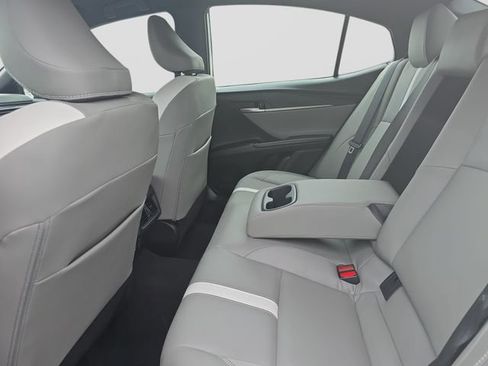 Used 2026 Toyota Camry SE FWD image 13