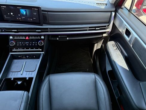 Used 2025 Hyundai Santa Fe Limited image 15