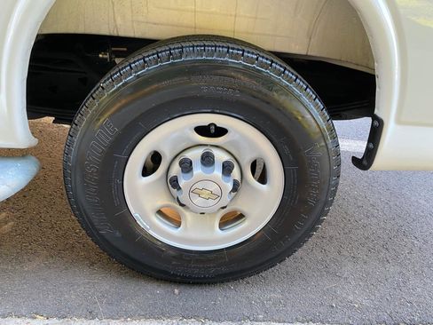 Used 2025 Chevrolet Express 2500 w/ Driver Convenience Package RWD image 22