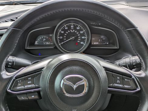 Used 2018 MAZDA MAZDA3 Touring image 14