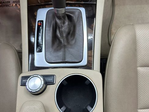 Used 2014 Mercedes-Benz C 250 Sedan image 20