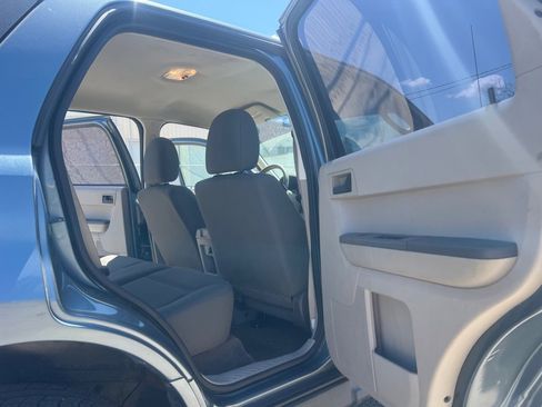 Used 2011 Ford Escape XLS w/ 101A Rapid Spec Order Code image 13