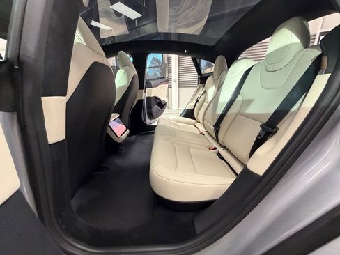 Used 2024 Tesla Model S image 50