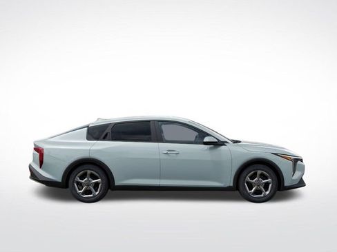 New 2026 Kia K4 FWD image 7