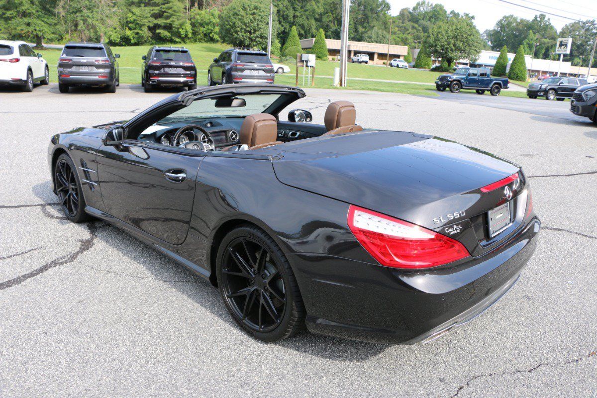 Used 2014 Mercedes-Benz SL 550 image 3