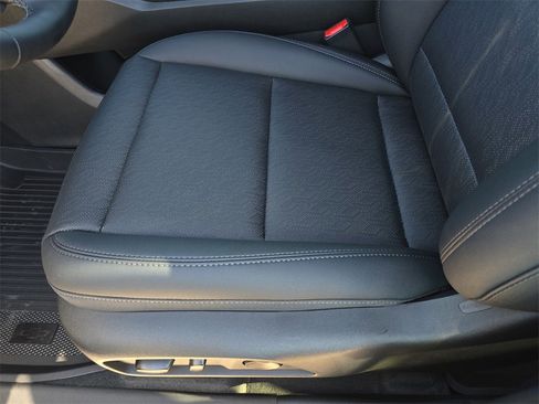 New 2026 Chevrolet Equinox LT w/ Convenience Package II image 28