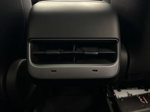 Used 2023 Tesla Model Y Long Range image 20