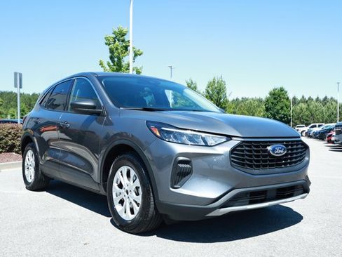 Used 2024 Ford Escape Active FWD image 3