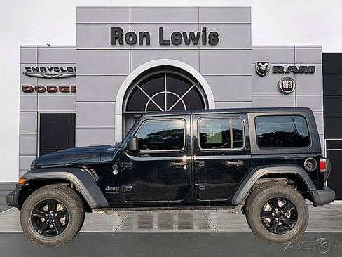 Used 2022 Jeep Wrangler Unlimited Sport AWD/4WD image 1