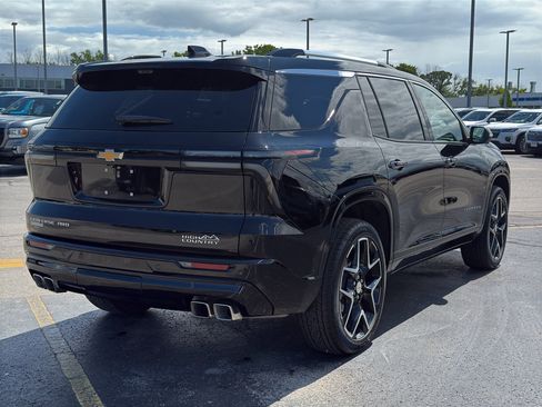 Used 2026 Chevrolet Traverse High Country w/ LPO, Floor Liner Package AWD/4WD image 5