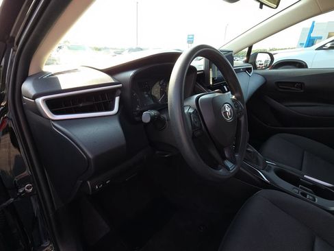 Used 2025 Toyota Corolla LE FWD image 14