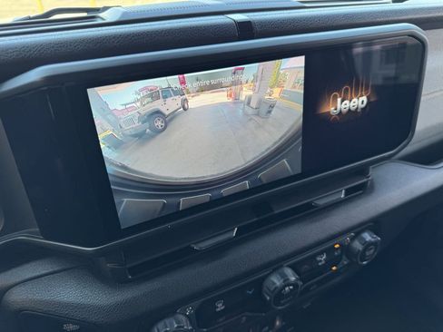 Used 2024 Jeep Wrangler Sport AWD/4WD image 25