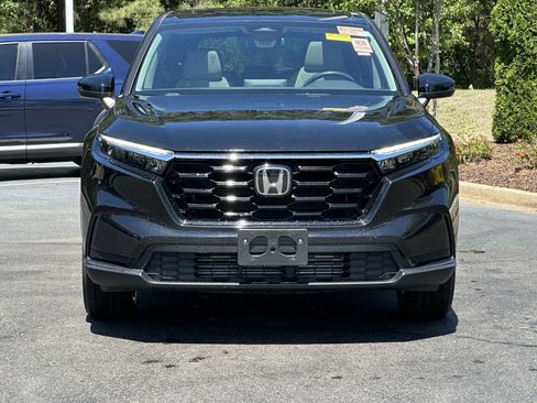 Used 2024 Honda CR-V EX image 3