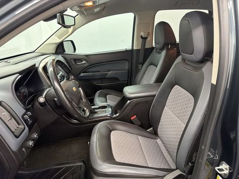 Used 2017 Chevrolet Colorado Z71 AWD/4WD image 5