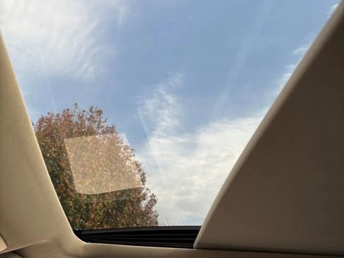 Used 2018 Ford Escape Titanium w/ Ford Safe & Smart Package image 44