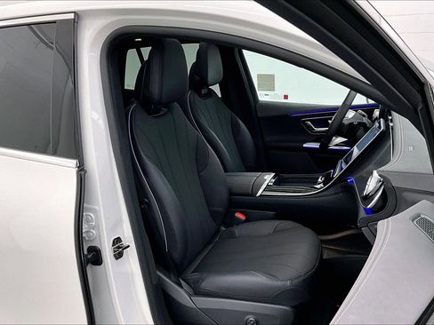 Used 2026 Mercedes-Benz EQE 320 4MATIC SUV image 6