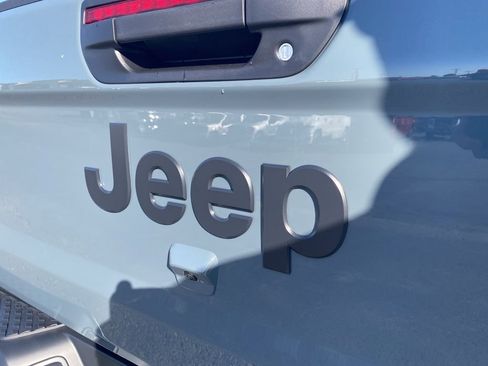 New 2026 Jeep Gladiator Sport AWD/4WD image 39