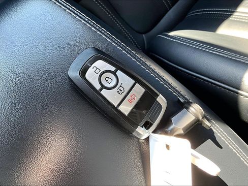 Used 2021 Ford Mustang Mach-E Select image 11