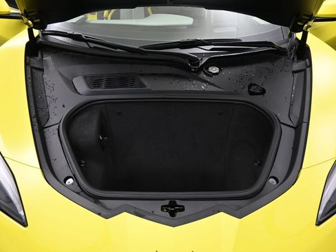 Used 2021 Chevrolet Corvette Stingray Premium Conv w/ Z51 Performance Package RWD image 29