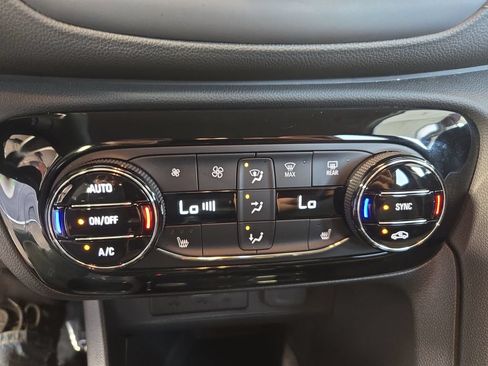 Used 2023 Buick Encore GX Select AWD/4WD image 25
